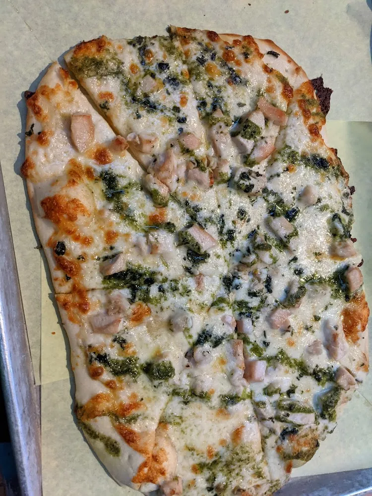 Chicken Alfredo Pizza