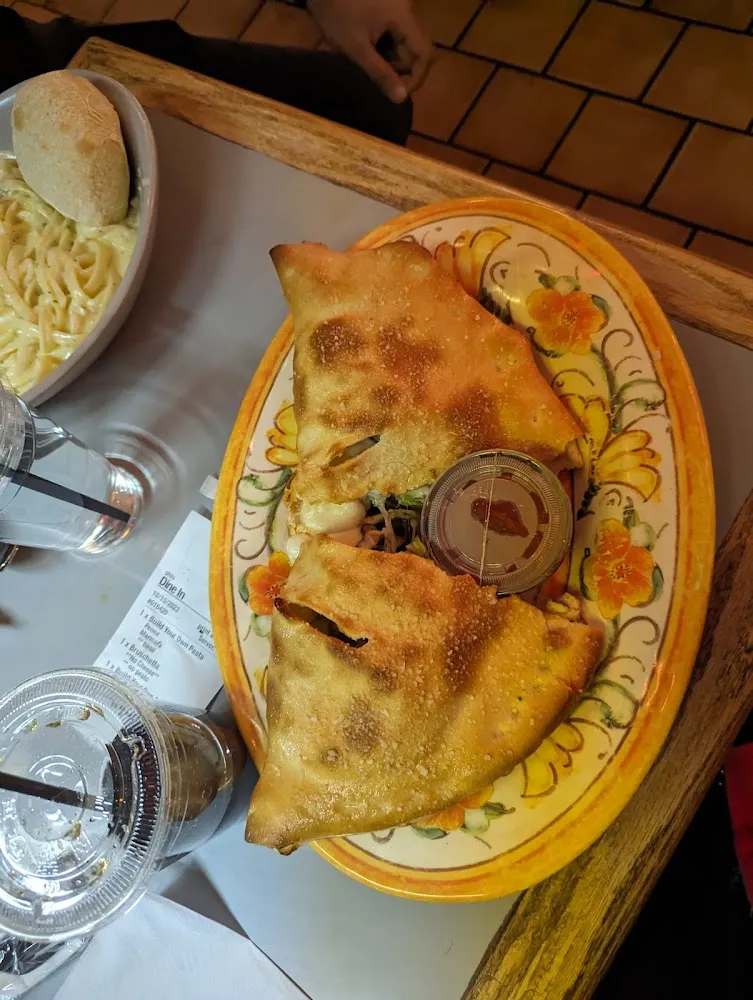Raquel's Calzone